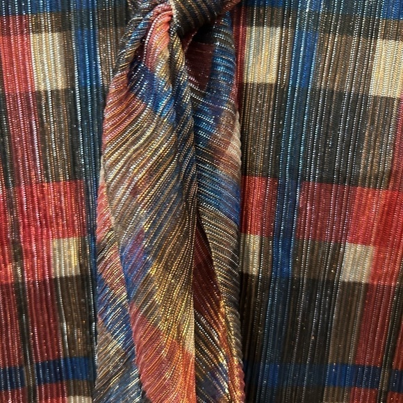 NWOT Zoey & Leelo Multi Colored Shimmering Top. - Picture 6 of 9